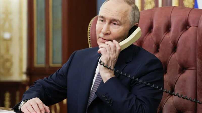 Путин впервые провел телефонный разговор с новым Папой Римским