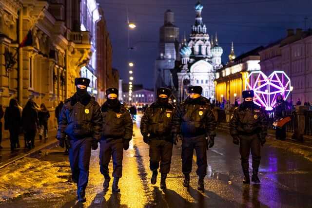 В центре Петербурга в новогоднюю ночь задержали две тысячи мигрантов