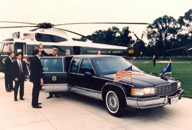 Бронированный Cadillac Fleetwood Brougham уровня B6, который использовался президентом, выставлен на продажу на аукционе Mecum