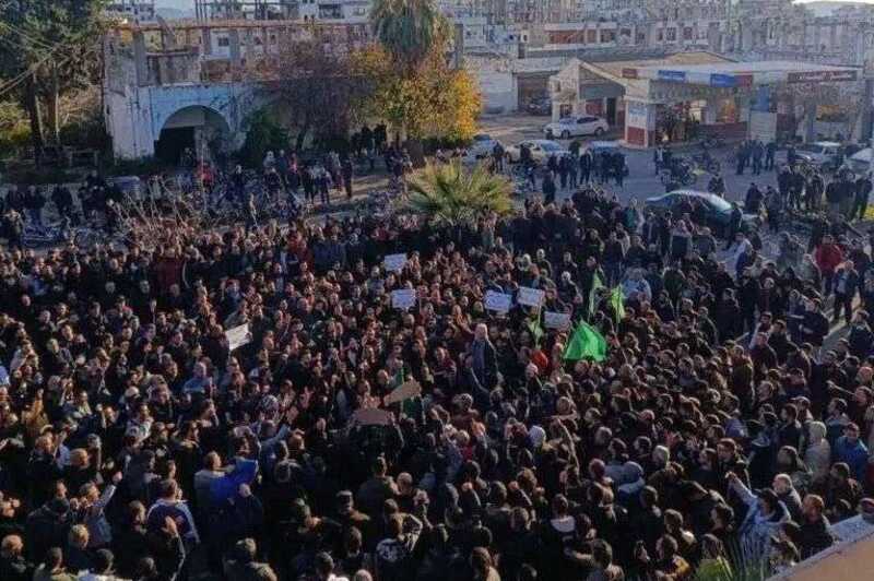 В сирийских регионах начались акции протеста