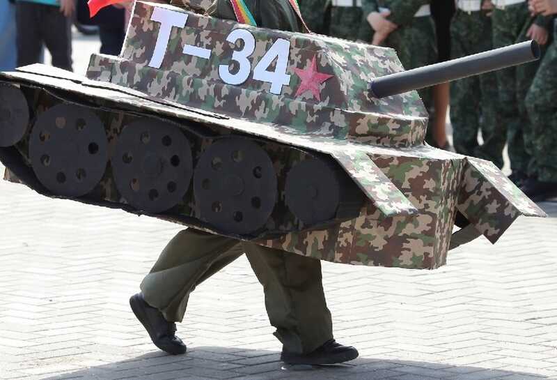 Военные парады в детских садах: Улан-Удэ следует трендам Екатеринбурга и Пскова