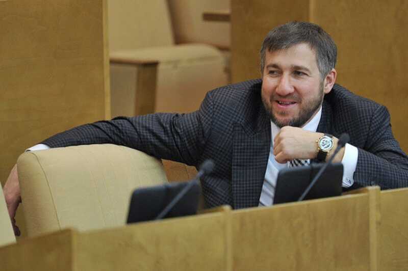 Бывший высокопоставленный руководитель Антон Клубков обвинил депутата Григория Аникеева в фабрикации и пытках в Азербайджане