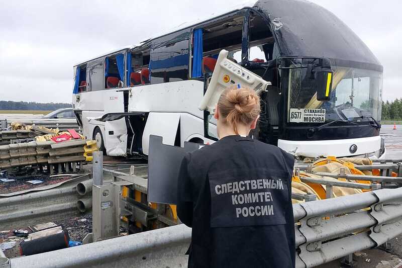 В социальных сетях появилось видео ДТП с участием автобуса в Тульской области