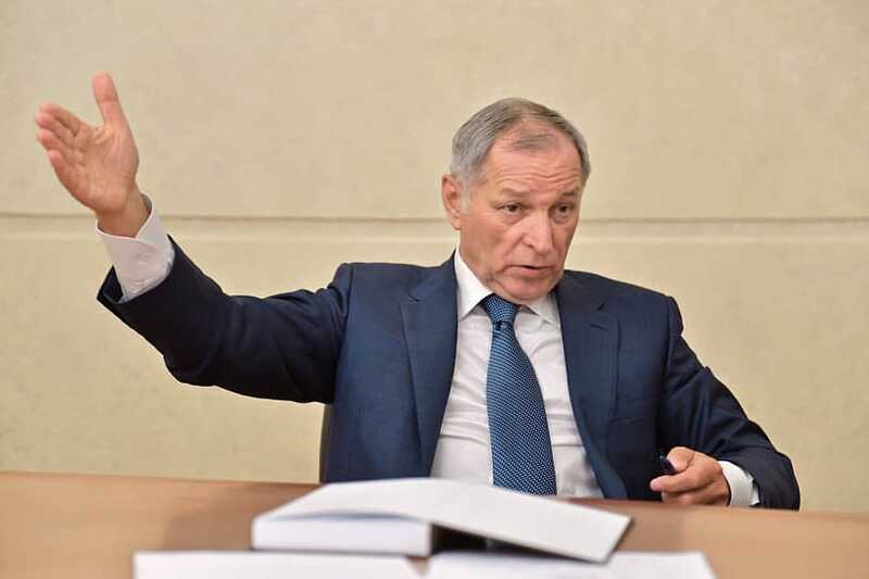 Суд установил ограничения на выезд Константина Струкова и его окружения из-за многомиллиардного иска в области экологии