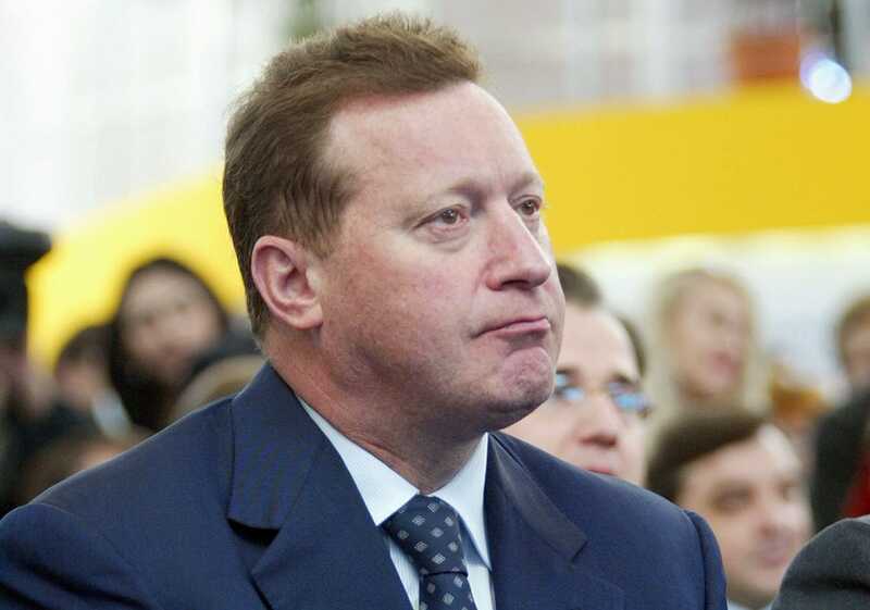 Евгений Новицкий вывел из пенсионных фондов более 9 миллиардов рублей